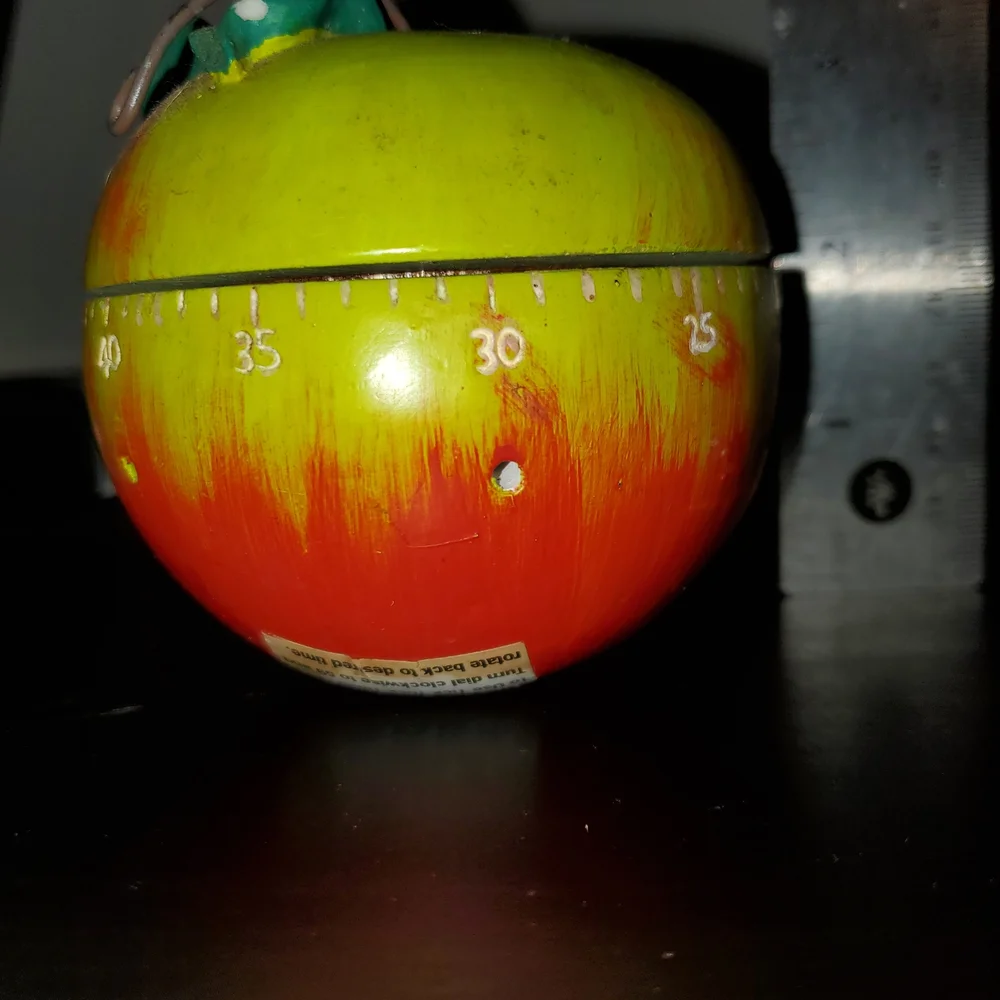 Apple Shaped Kitchen Timer - Picture 3 of 7